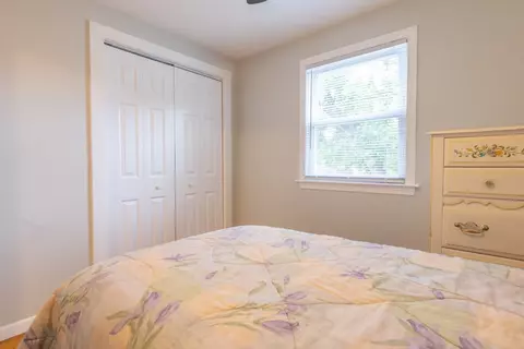 Bedroom - 21 Baldwin Rd, Warwick, RI 02886 photo 2 of 7