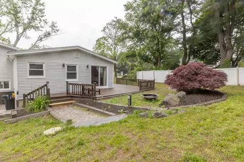 Exterior - 21 Baldwin Rd, Warwick, RI 02886 photo 2 of 3