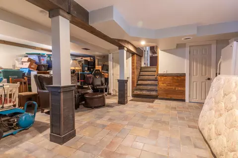 Entry Way - 21 Baldwin Rd, Warwick, RI 02886 photo 2 of 2