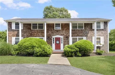 40 Prospect Ave #C3, Narragansett, RI 02882