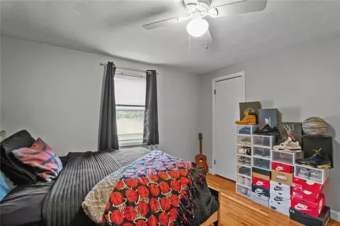 Bedroom - 509 Buttonwoods Ave, Warwick, RI 02886 photo 6 of 11