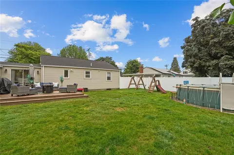 Exterior - 509 Buttonwoods Ave, Warwick, RI 02886 photo 9 of 10