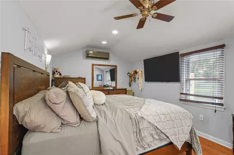 Bedroom - 509 Buttonwoods Ave, Warwick, RI 02886 photo 3 of 11