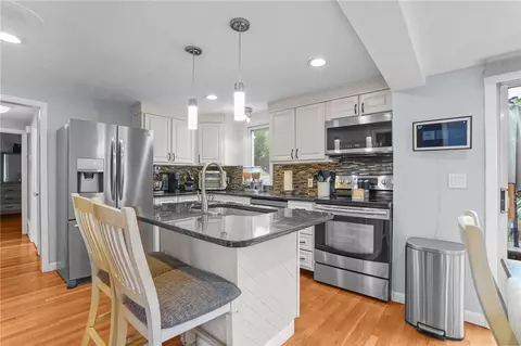 Kitchen - 509 Buttonwoods Ave, Warwick, RI 02886 photo 1 of 4