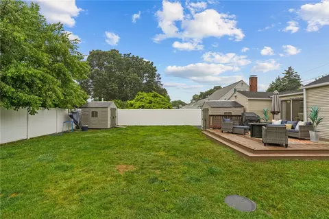 Exterior - 509 Buttonwoods Ave, Warwick, RI 02886 photo 7 of 10