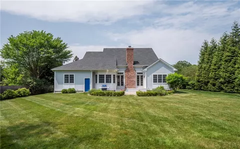 Exterior - 2 Fairview Dr, Bristol, RI 02809 photo 4 of 4