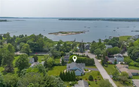 View/Area - 2 Fairview Dr, Bristol, RI 02809 photo 3 of 4