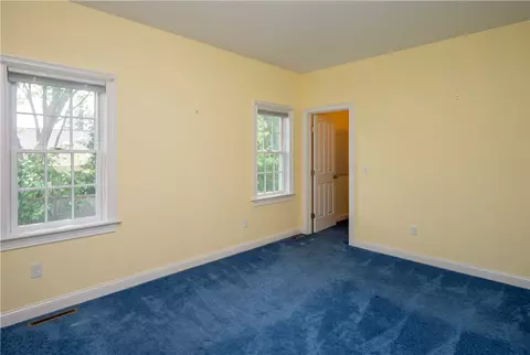 Bedroom - 2 Fairview Dr, Bristol, RI 02809 photo 3 of 7