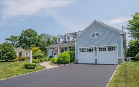 Exterior - 2 Fairview Dr, Bristol, RI 02809 photo 3 of 4