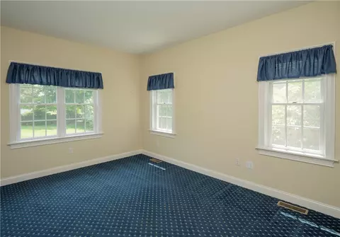 Bedroom - 2 Fairview Dr, Bristol, RI 02809 photo 6 of 7
