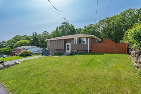 29 Camille Dr, Johnston, RI 02919
