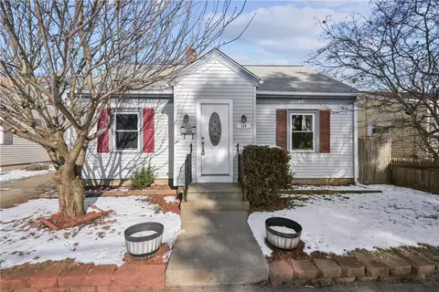 104 Liberty St, Pawtucket, RI 02861