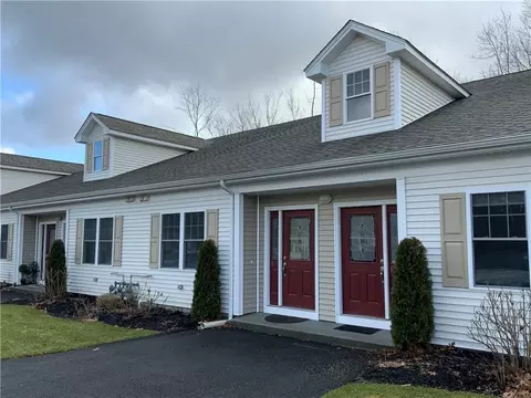 6 Gray Coach Ln #610, Cranston, RI 02921