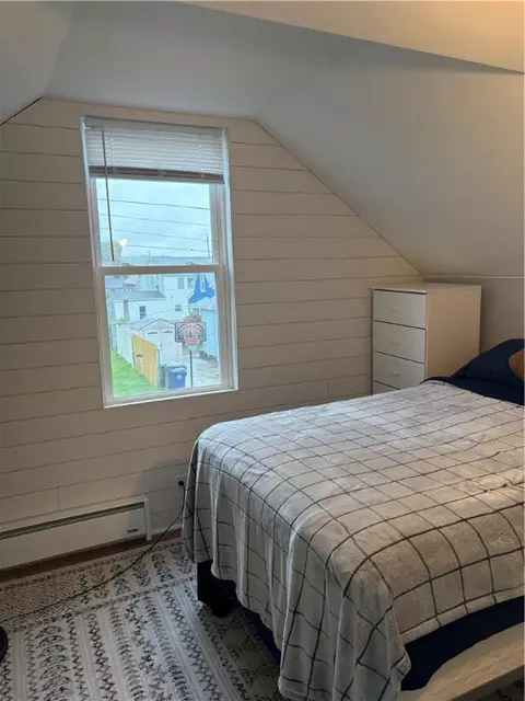 Bedroom - 93 Huron St, Warwick, RI 02889 photo 3 of 10