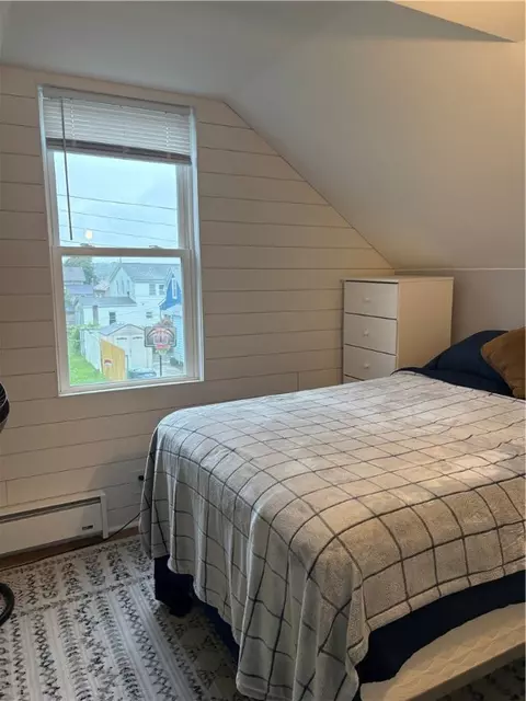 Bedroom - 93 Huron St, Warwick, RI 02889 photo 5 of 10