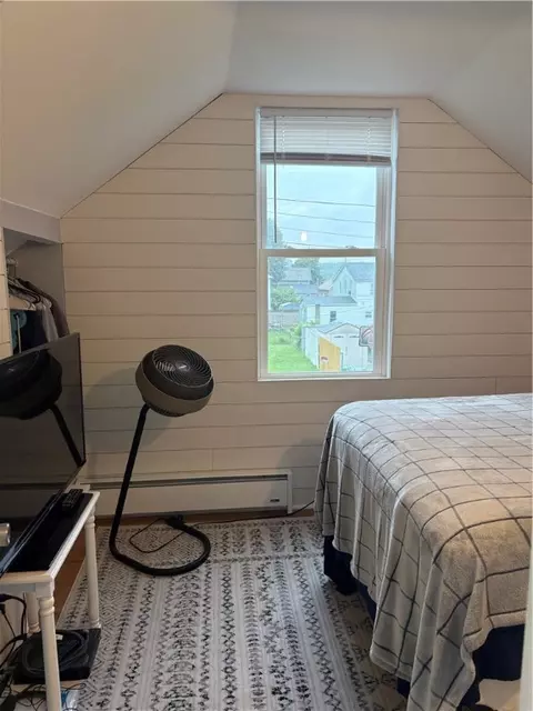 Bedroom - 93 Huron St, Warwick, RI 02889 photo 4 of 10
