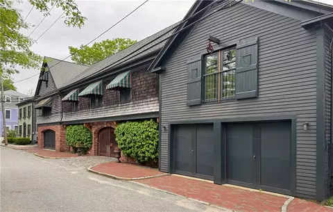 10 Liberty St, Newport, RI 02840
