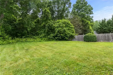 Exterior - 332 10th Ave, Woonsocket, RI 02895 photo 4 of 8