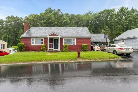 Exterior - 332 10th Ave, Woonsocket, RI 02895 photo 8 of 8