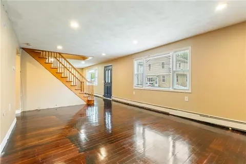 Living - 332 10th Ave, Woonsocket, RI 02895 photo 6 of 11