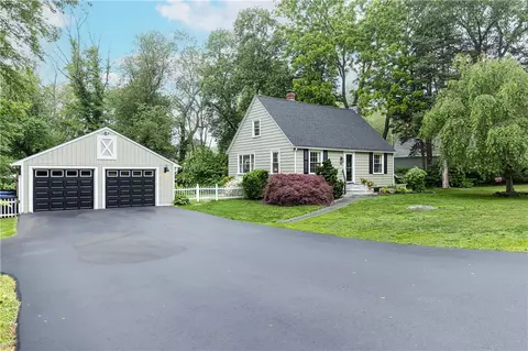 280 S Pierce Rd, East Greenwich, RI 02818
