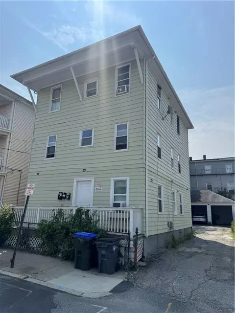 13 Marietta St, Providence, RI 02904