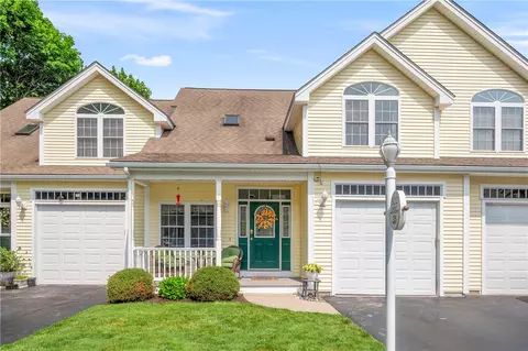 130 Bear Hill Rd #302, Cumberland, RI 02864