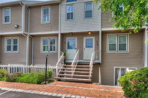 Exterior - 3399 Post Rd #4, Warwick, RI 02886 photo 1 of 3