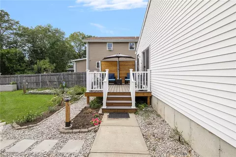 Exterior - 20 Thomas Ave, Pawtucket, RI 02860 photo 7 of 18