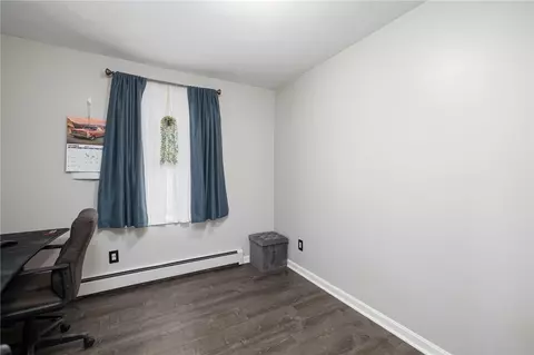 Bedroom - 20 Thomas Ave, Pawtucket, RI 02860 photo 4 of 6