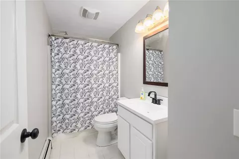 Bath - 20 Thomas Ave, Pawtucket, RI 02860 photo 1 of 2