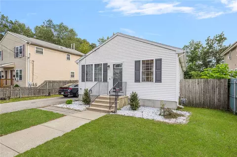Exterior - 20 Thomas Ave, Pawtucket, RI 02860 photo 2 of 18