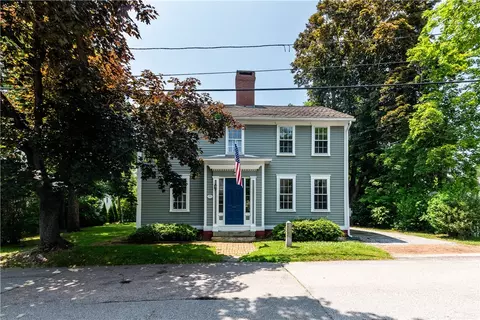 34 Pleasant St, North Kingstown, RI 02852