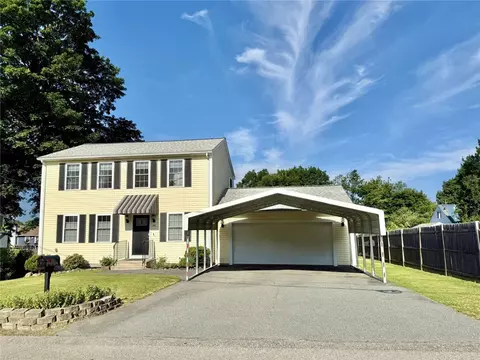 30 Hoover St, West Warwick, RI 02893