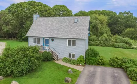5 Alexander Dr, Narragansett, RI 02882