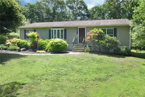365 Leisure Dr, South Kingstown, RI 02879