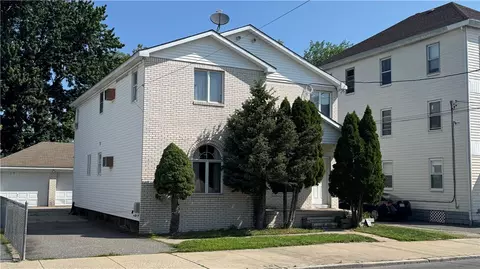 179 Wallace St, Providence, RI 02909