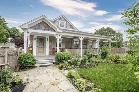 50 Cole St, Jamestown, RI 02835