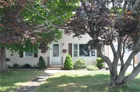 Exterior - 62 Stone Ave, Warwick, RI 02889 photo 7 of 10