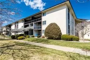 400 Narragansett Pkwy #SB4, Warwick, RI 02888