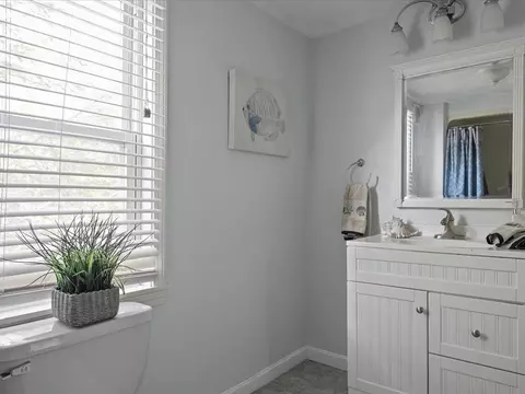 Bath - 23 Huron St, Warwick, RI 02889 photo 3 of 4