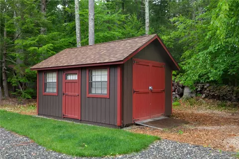 536 Douglas Hook Rd, Glocester, RI 02814 photo 6