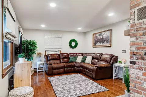 536 Douglas Hook Rd, Glocester, RI 02814 photo 22