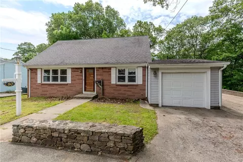 80 Westwood Rd, North Smithfield, RI 02896