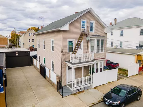 467 Plainfield St, Providence, RI 02909