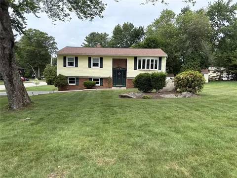 26 Orchard Ave, Greenville, RI 02828