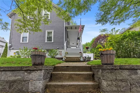 229 Roger Williams Ave, Rumford, RI 02916