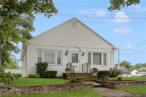 177 Midwood St, Cranston, RI 02910