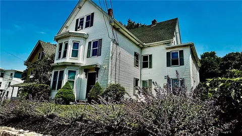 34 Granite St, Westerly, RI 02891