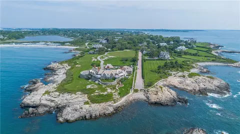 57 Ledge Rd #2, Newport, RI 02840
